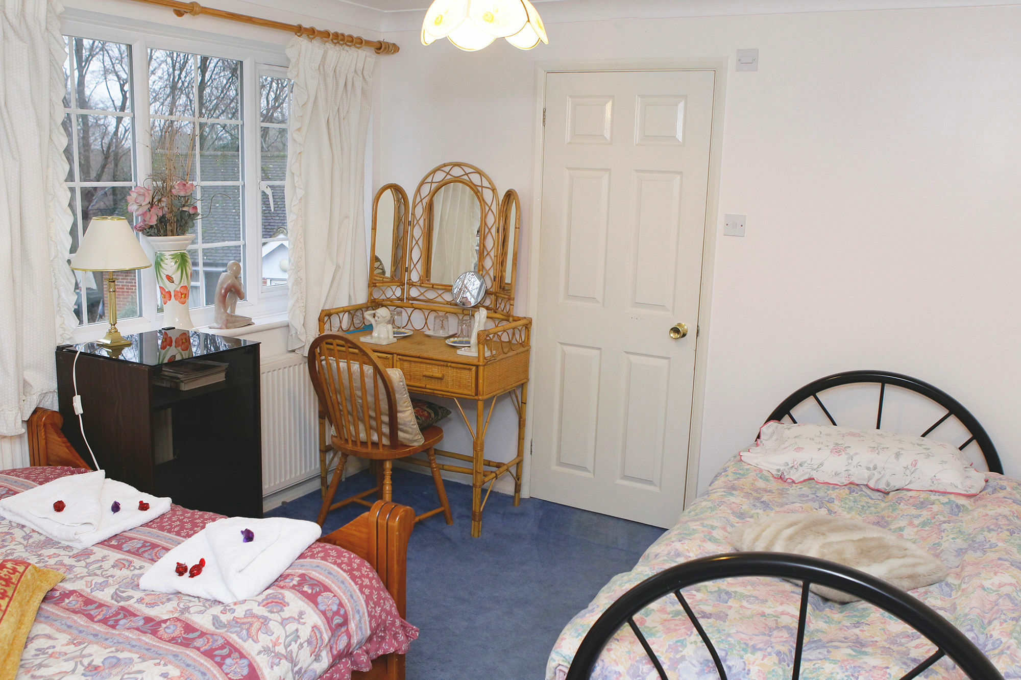 Da Vinci Guest House & Guest Parking, A Real Gem Crawley  Exterior foto